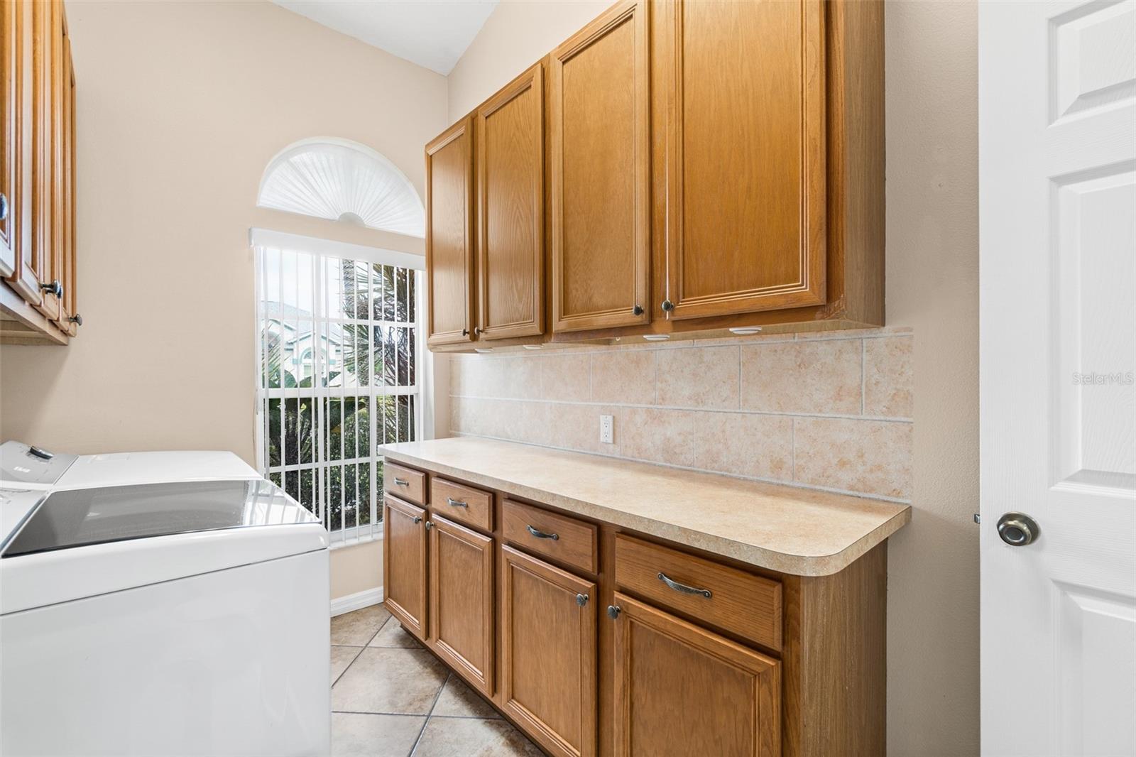 Image 30 of 41 For 4808 Springwater Circle