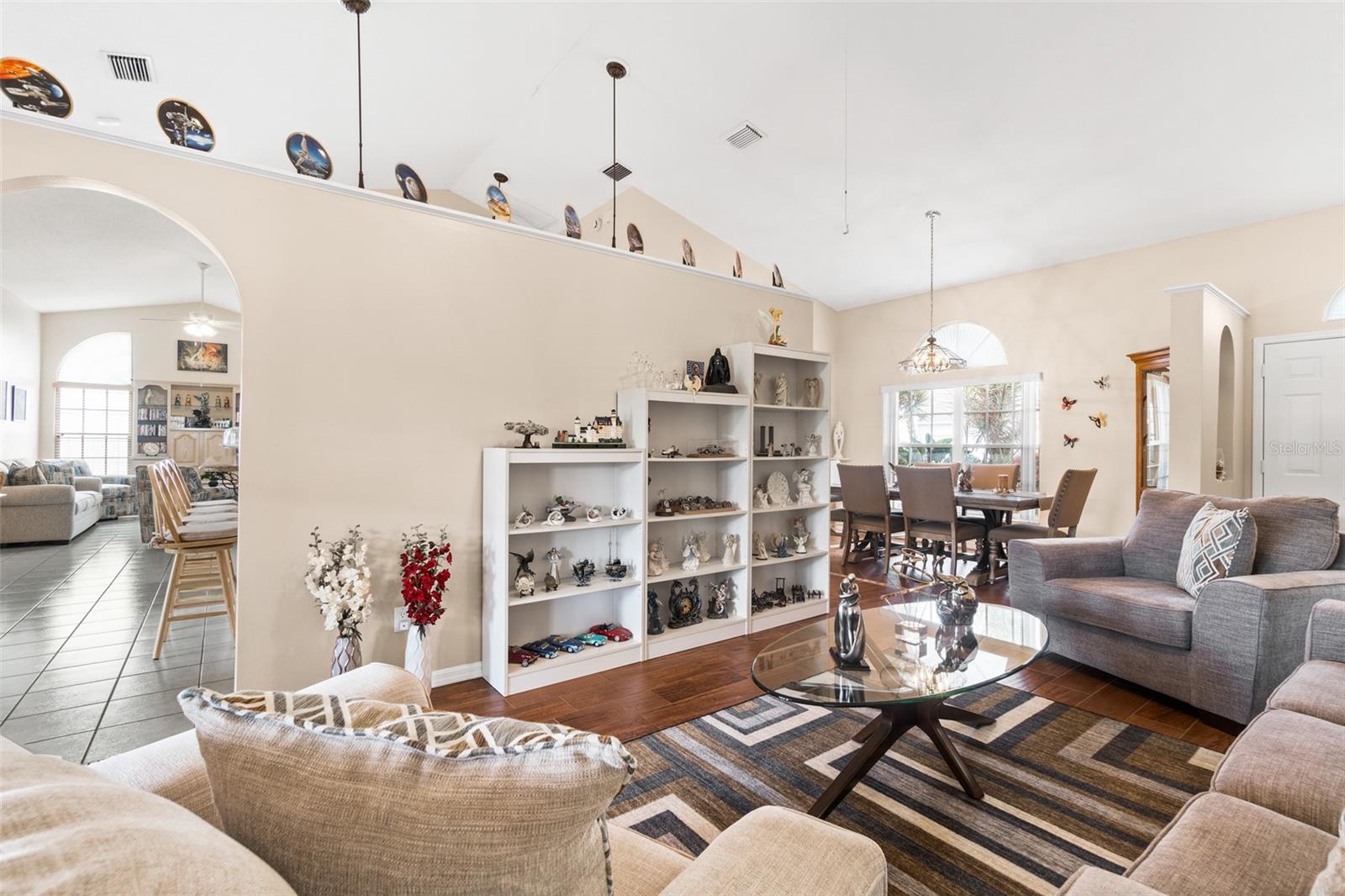 Image 6 of 41 For 4808 Springwater Circle