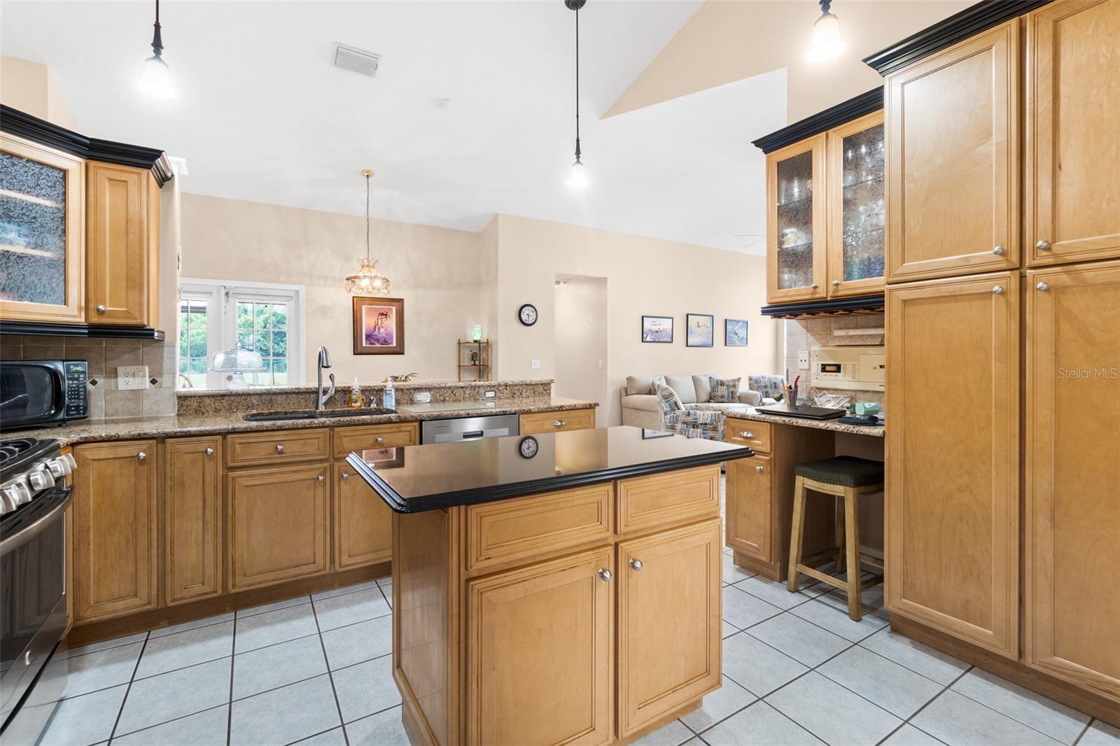 Image 9 of 41 For 4808 Springwater Circle