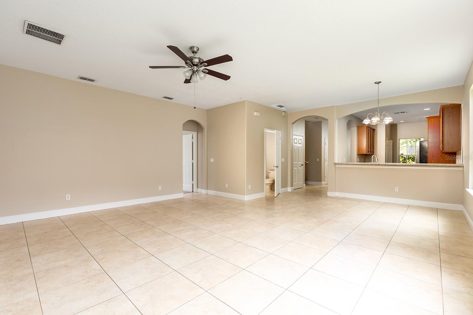 Image 6 of 26 For 14515 Huntcliff Park Way