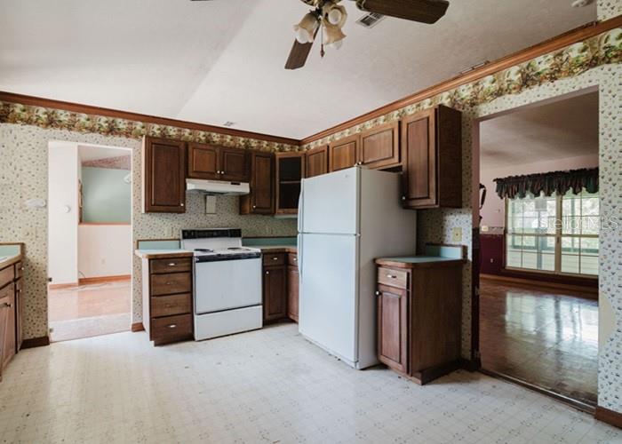 Image 10 of 19 For 6140 46th Avenue Road