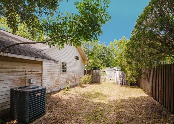 Image 4 of 19 For 6140 46th Avenue Road
