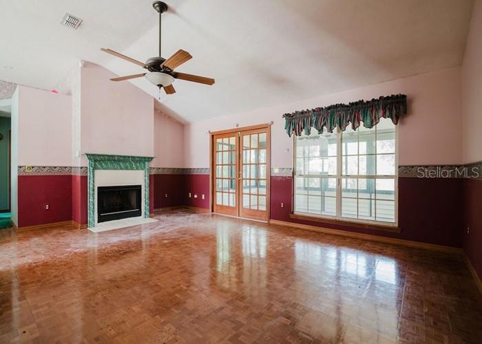 Image 5 of 19 For 6140 46th Avenue Road