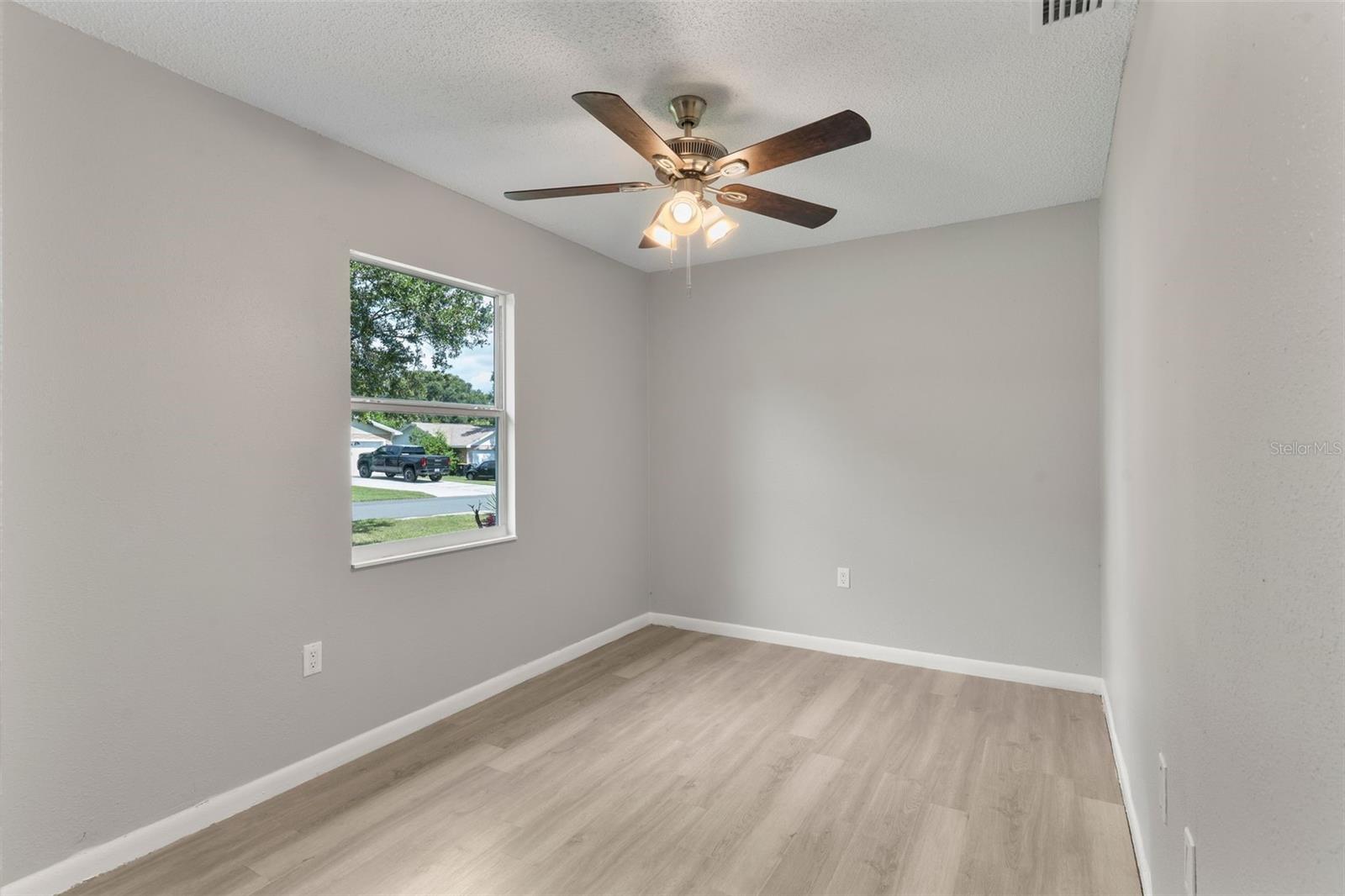 Image 14 of 23 For 5126 Idlewood Lane