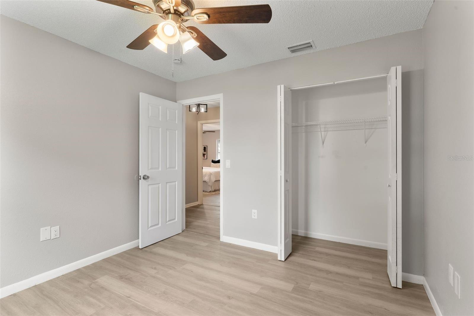 Image 15 of 23 For 5126 Idlewood Lane