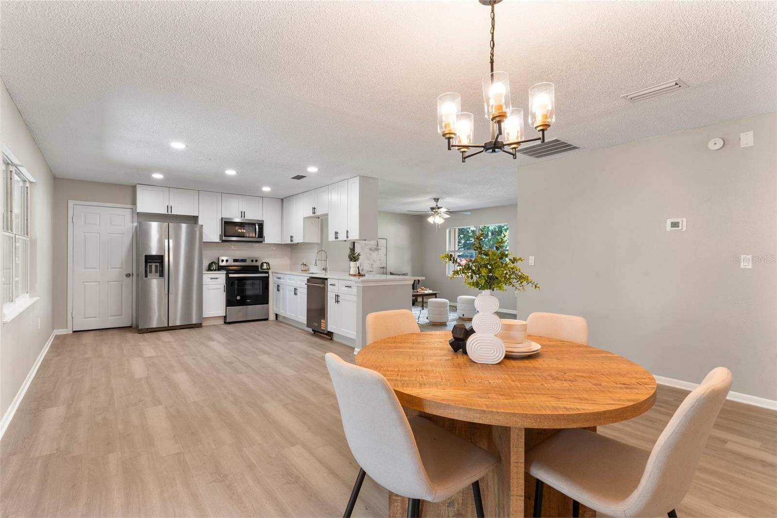 Image 6 of 23 For 5126 Idlewood Lane
