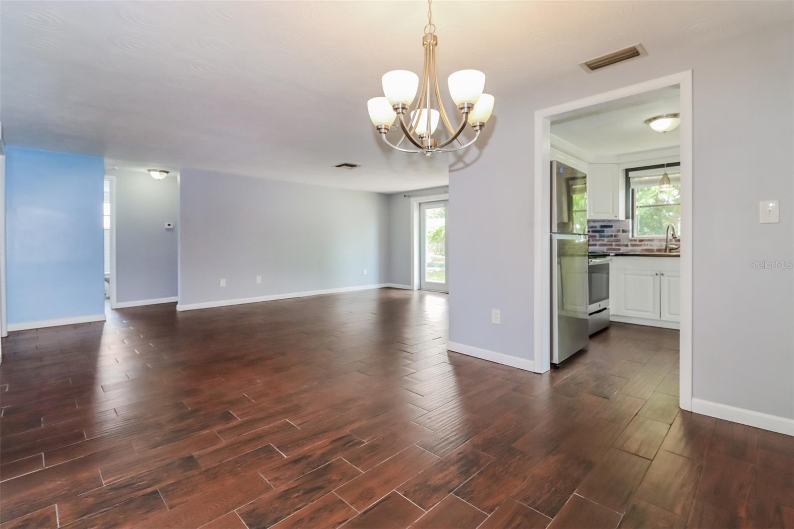 Image 5 of 16 For 3730 Sablewood Drive