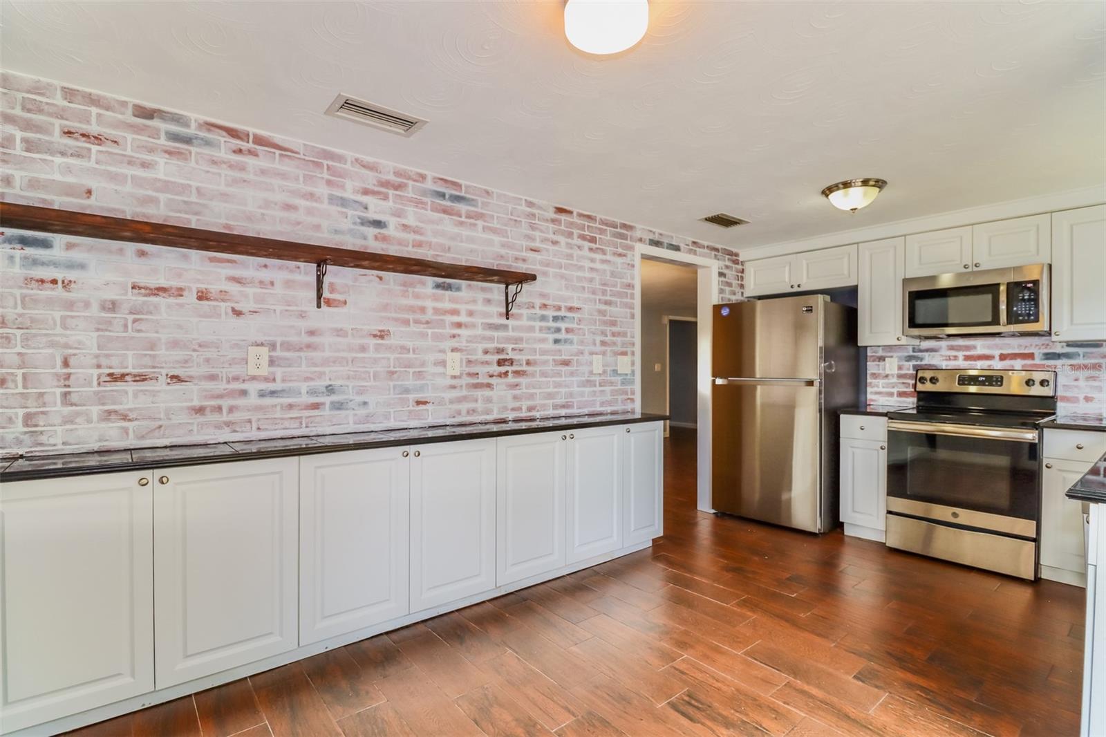 Image 6 of 16 For 3730 Sablewood Drive
