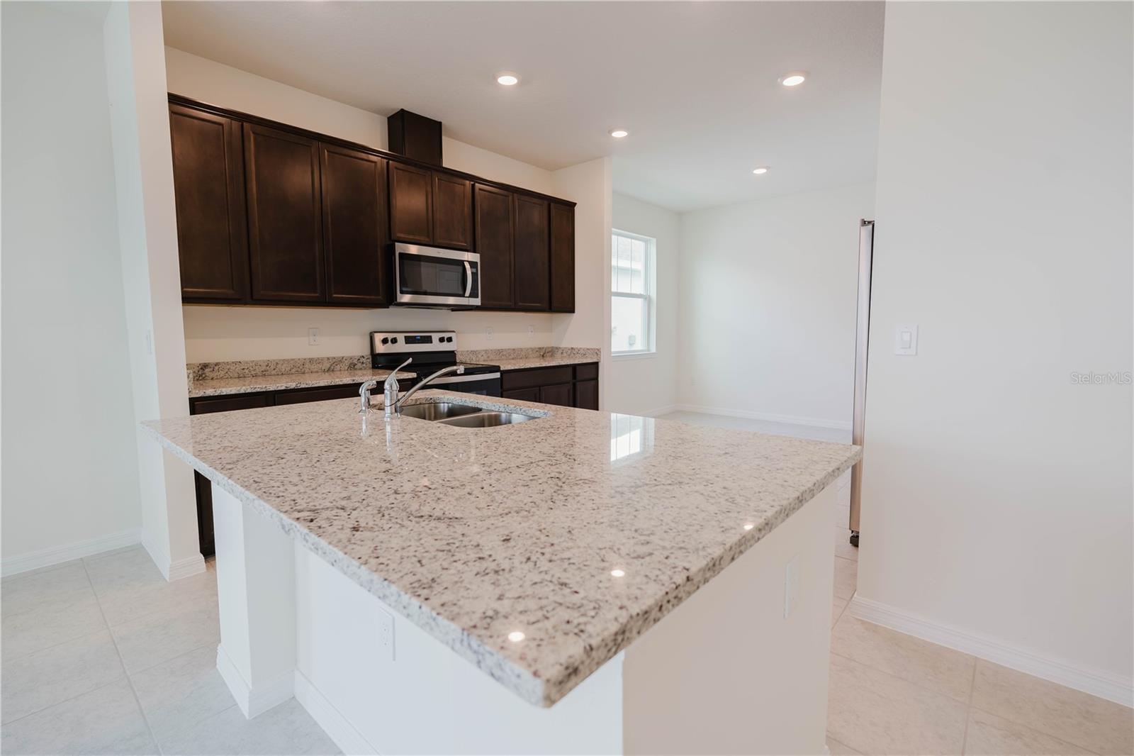 Image 9 of 34 For 2355 Selenia Street