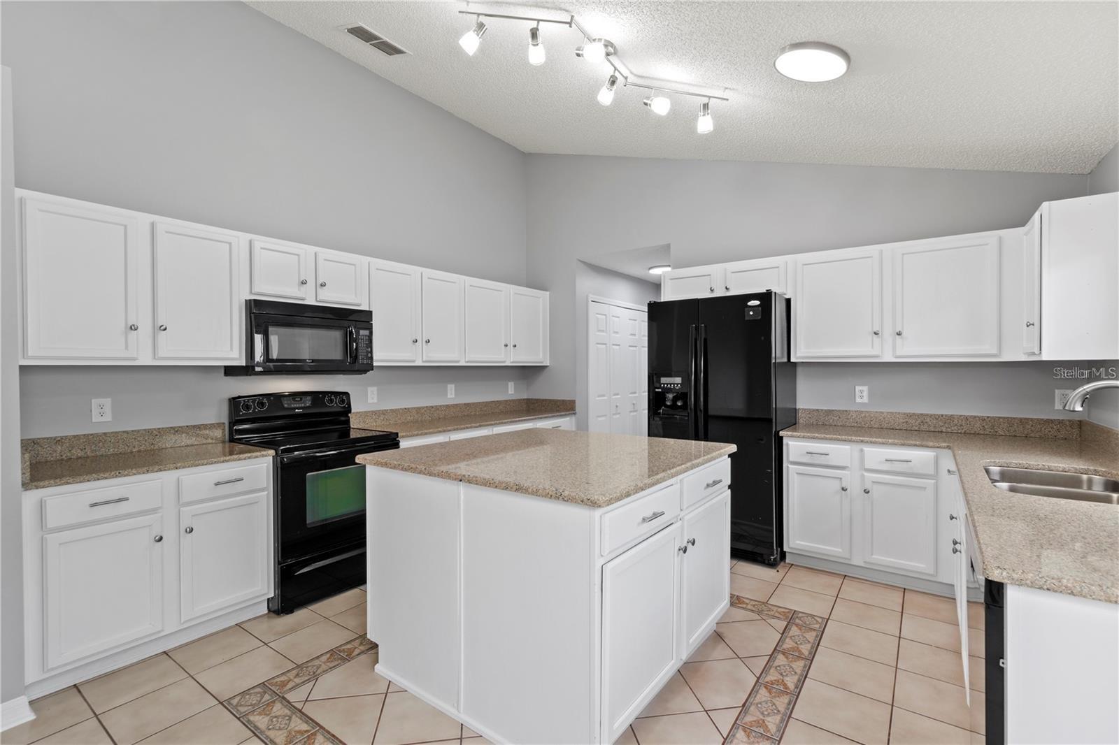 Image 8 of 43 For 4731 Summerbridge Circle