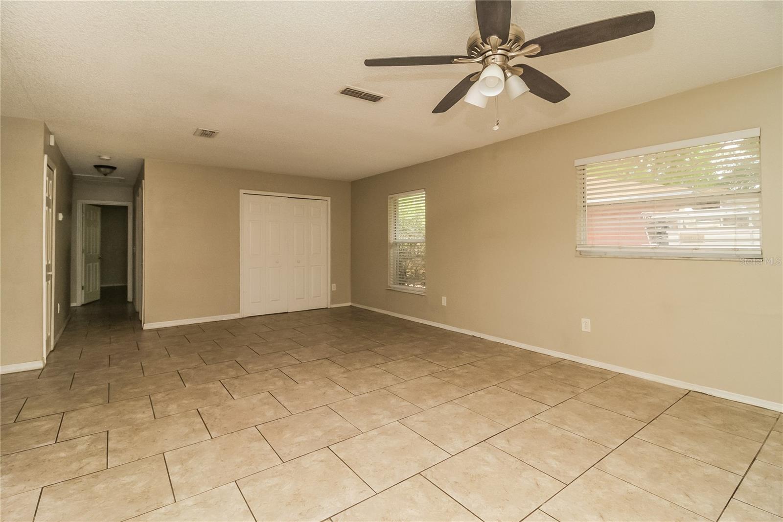 Image 5 of 16 For 313 Apopka Hills Circle