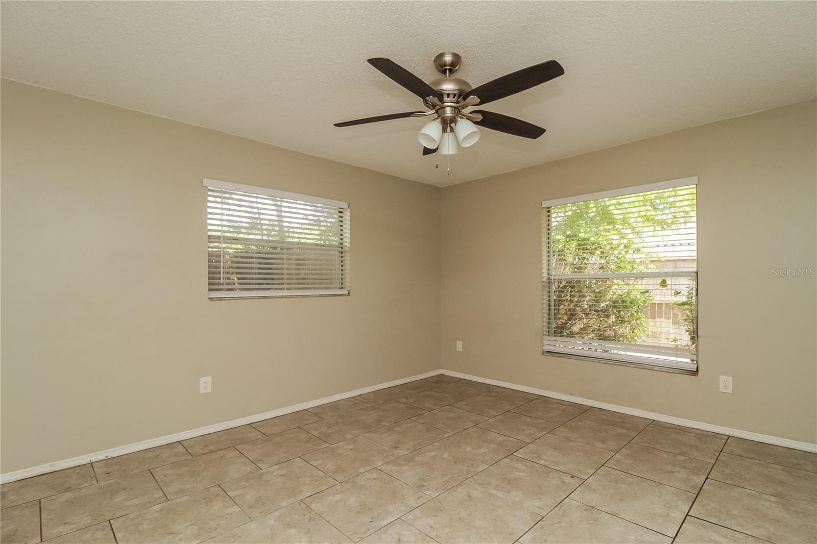 Image 9 of 16 For 313 Apopka Hills Circle