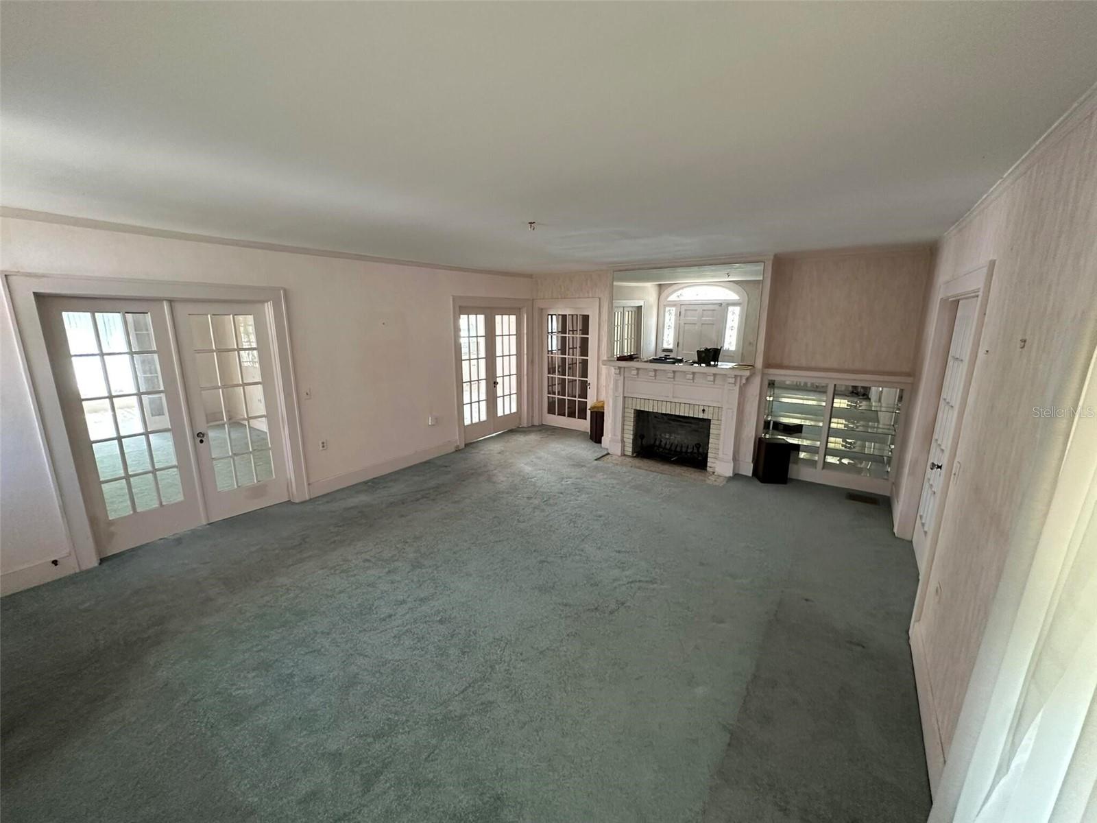Image 8 of 31 For 901 17th Avenue Ne