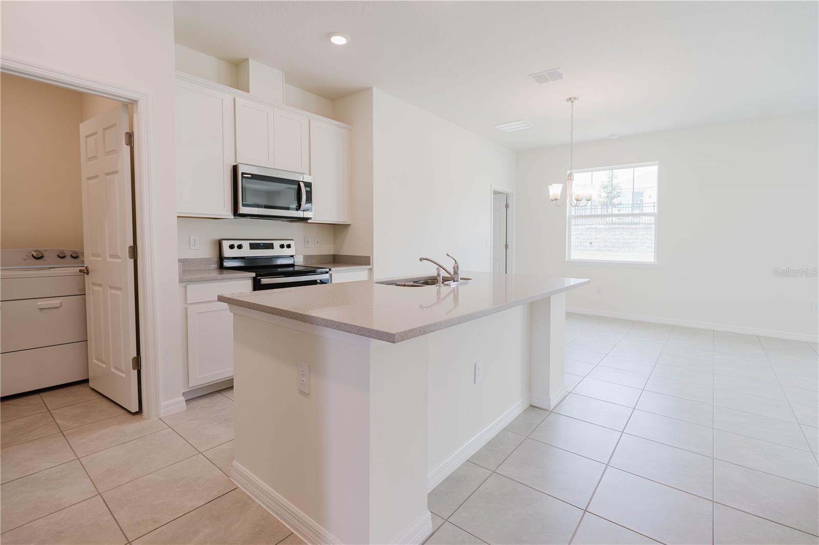 Image 4 of 27 For 2553 Mariah Place