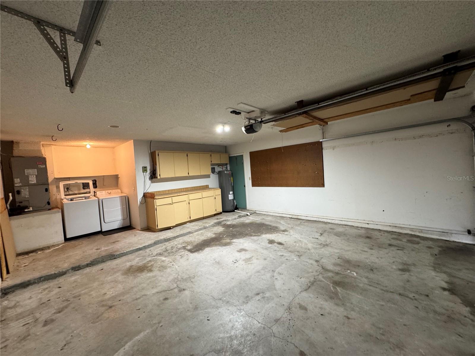 Image 21 of 26 For 107 Deerwood Avenue