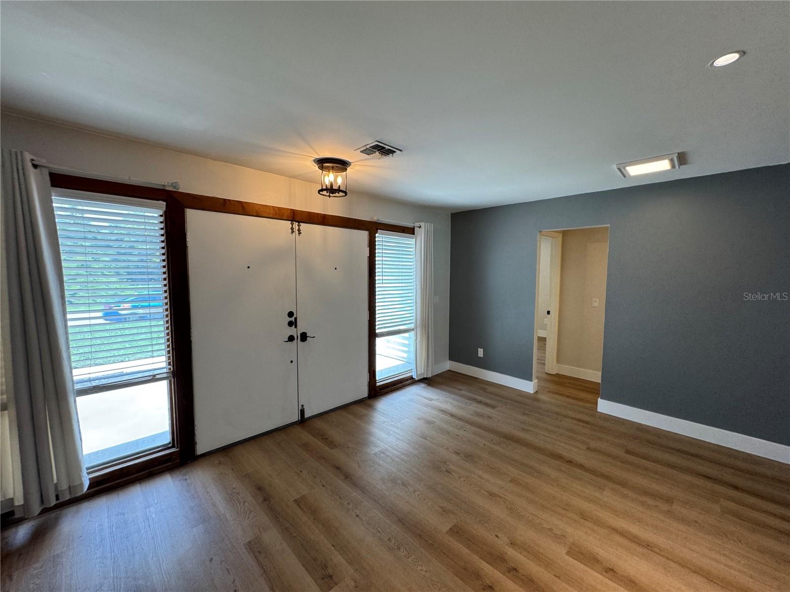 Image 3 of 26 For 107 Deerwood Avenue
