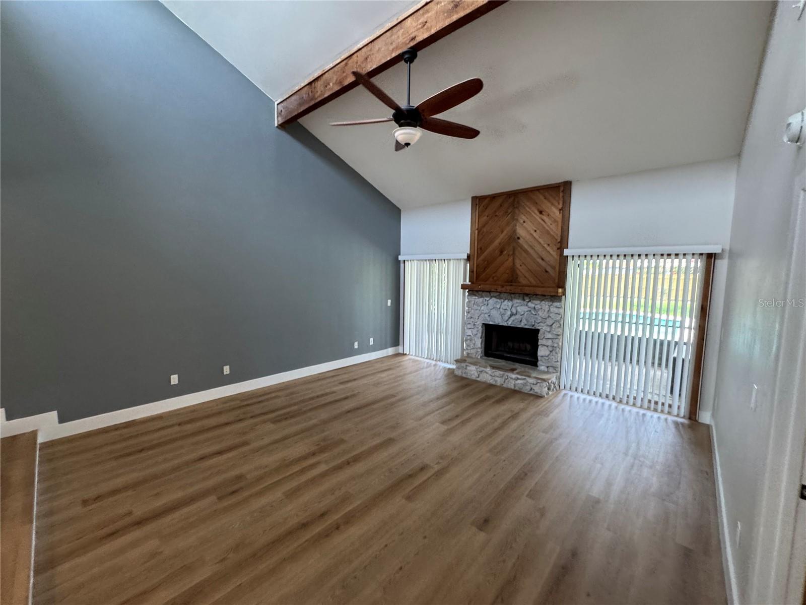 Image 6 of 26 For 107 Deerwood Avenue