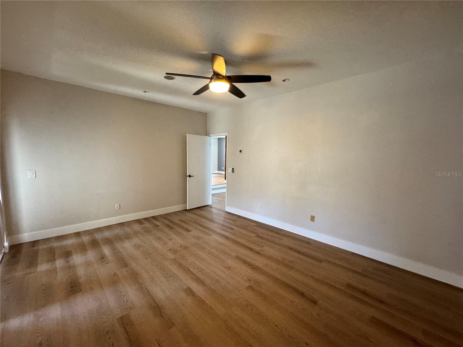 Image 9 of 26 For 107 Deerwood Avenue