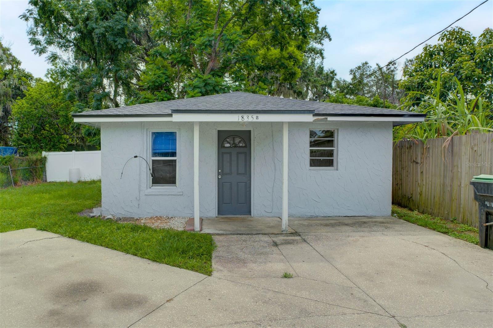 Image 6 of 25 For 1835 Wilton Avenue