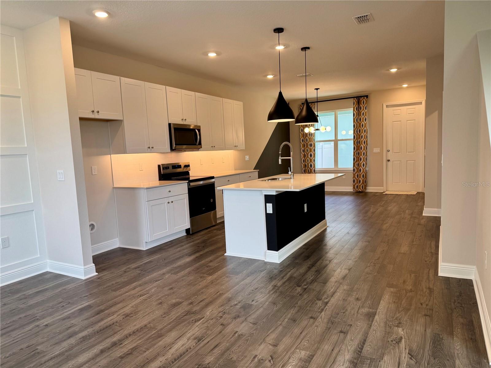 Image 10 of 44 For 16333 Ingram Hills Aly