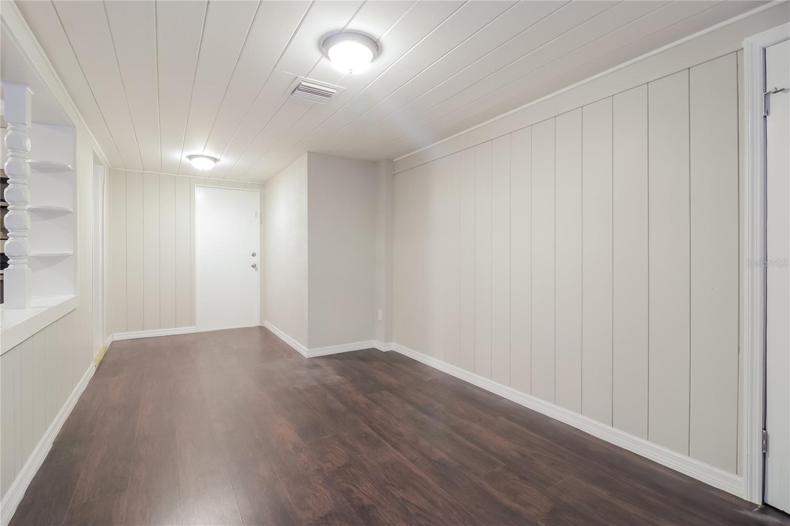Image 11 of 16 For 1609 Pinewood Drive