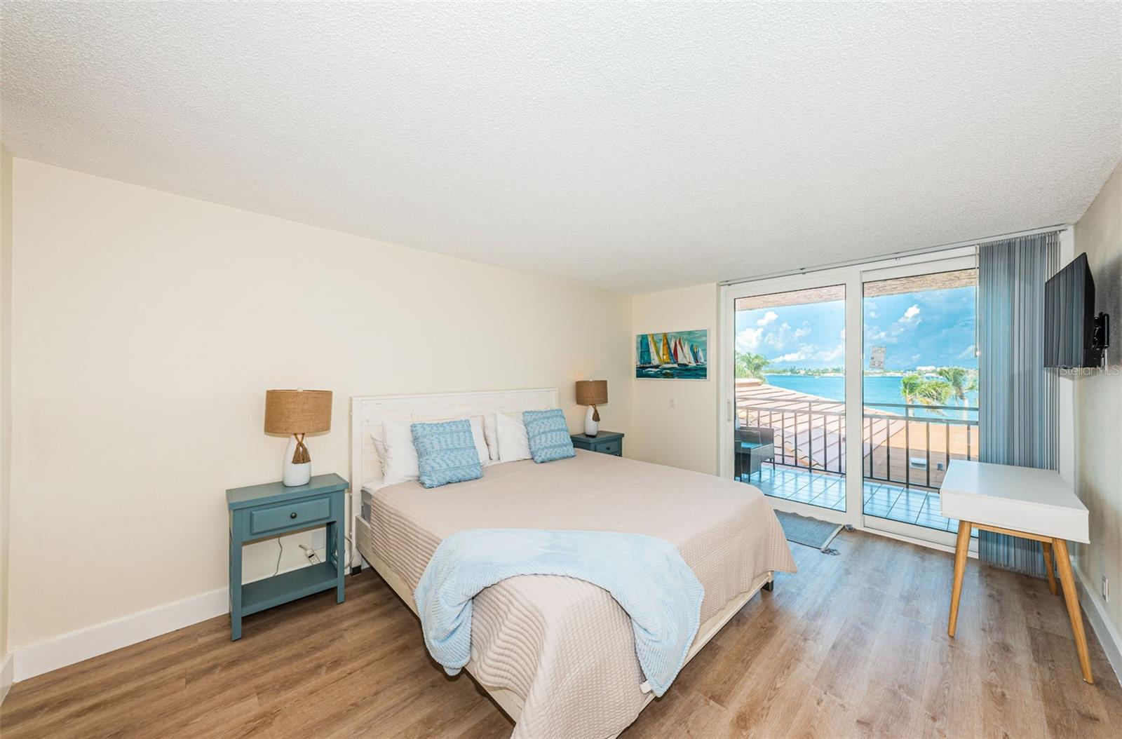 Image 22 of 50 For 6177 Sun Boulevard 307