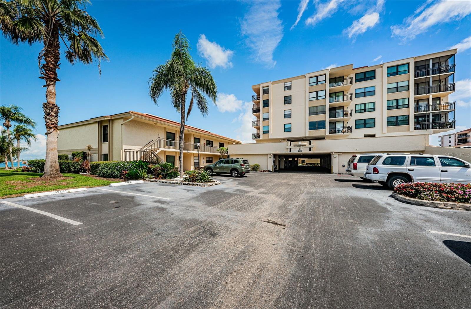 Image 40 of 50 For 6177 Sun Boulevard 307