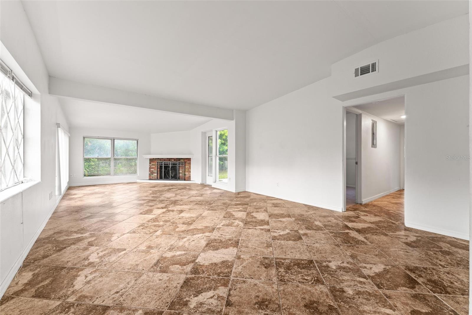 Image 12 of 48 For 8216 Hilton Way