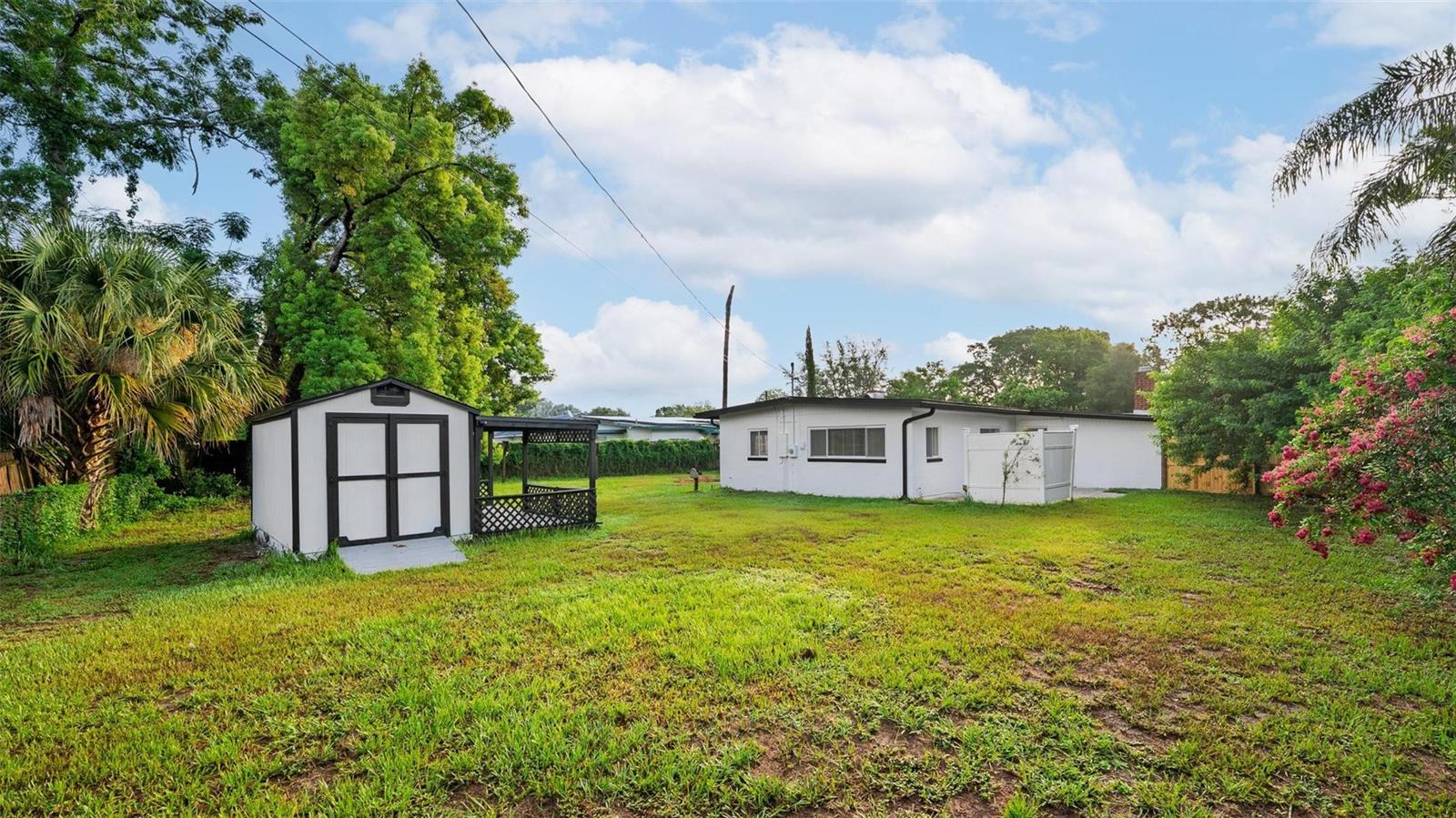 Image 37 of 48 For 8216 Hilton Way