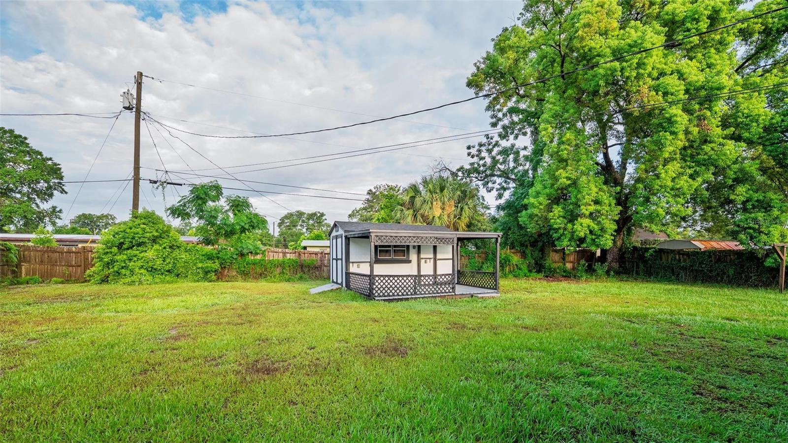 Image 38 of 48 For 8216 Hilton Way