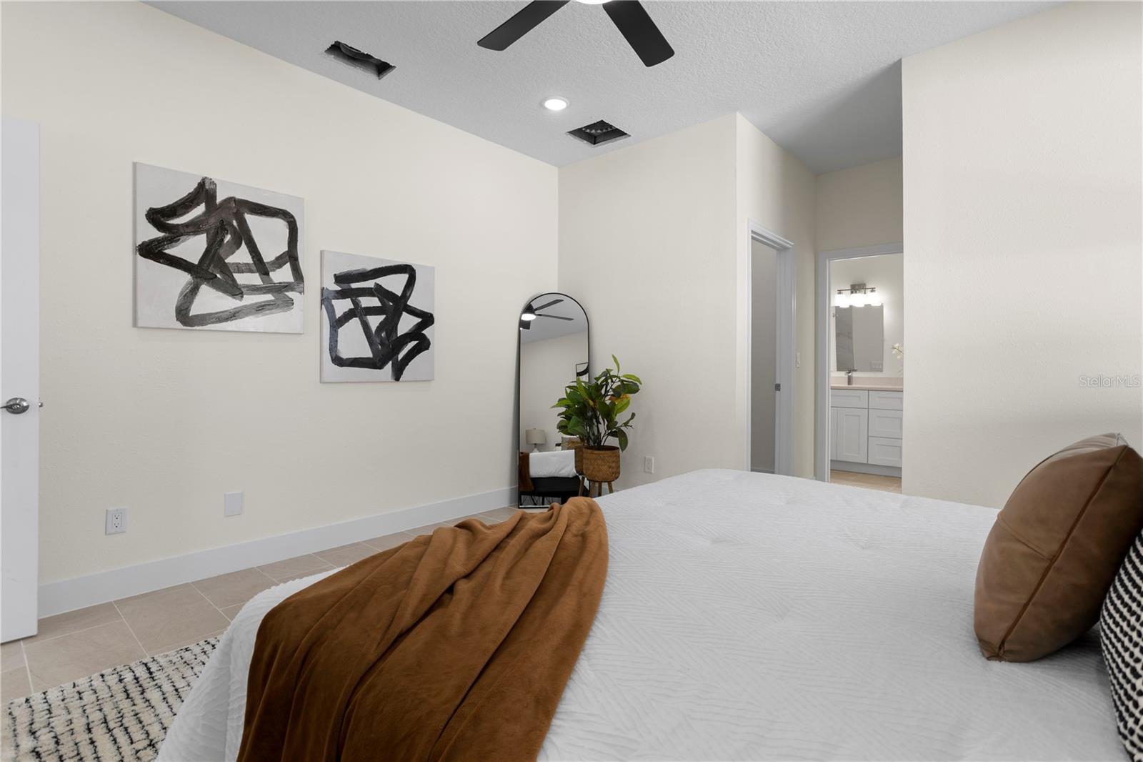 Image 15 of 28 For 9915 Cypress Park Drive