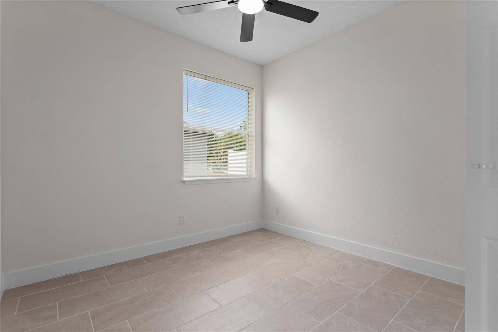 Image 23 of 28 For 9915 Cypress Park Drive