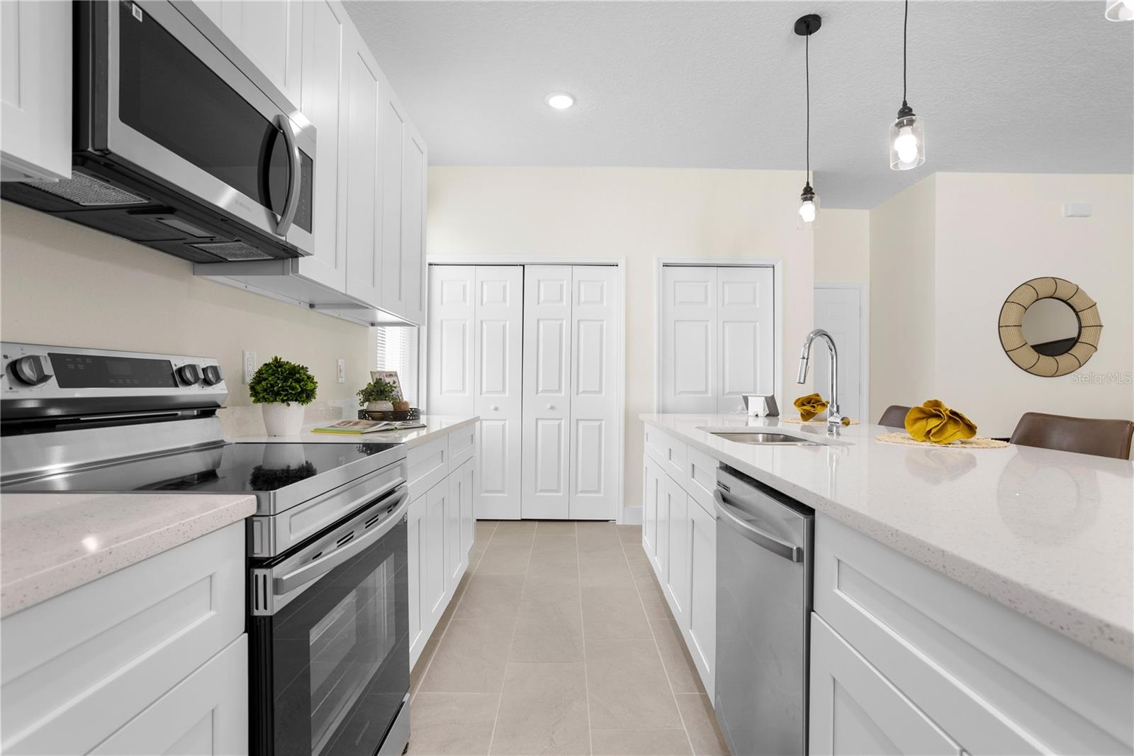 Image 8 of 28 For 9915 Cypress Park Drive