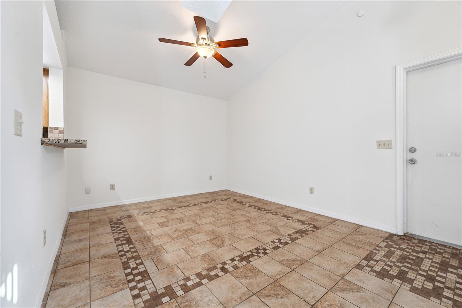 Image 10 of 40 For 118 Meadow Boulevard