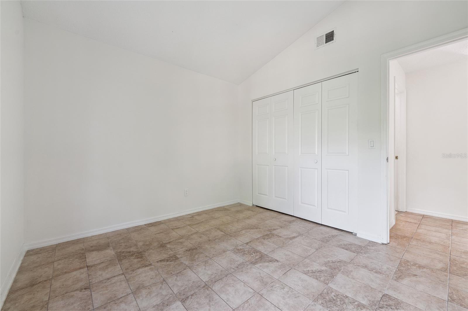 Image 23 of 40 For 118 Meadow Boulevard