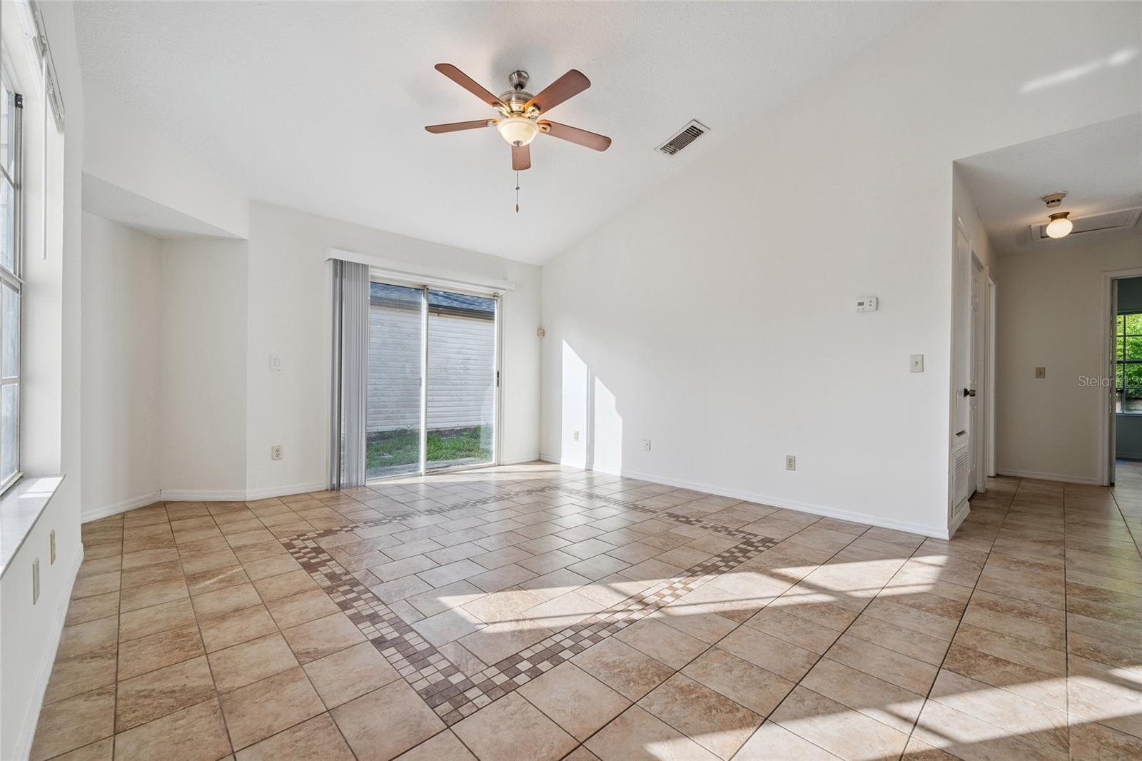 Image 6 of 40 For 118 Meadow Boulevard