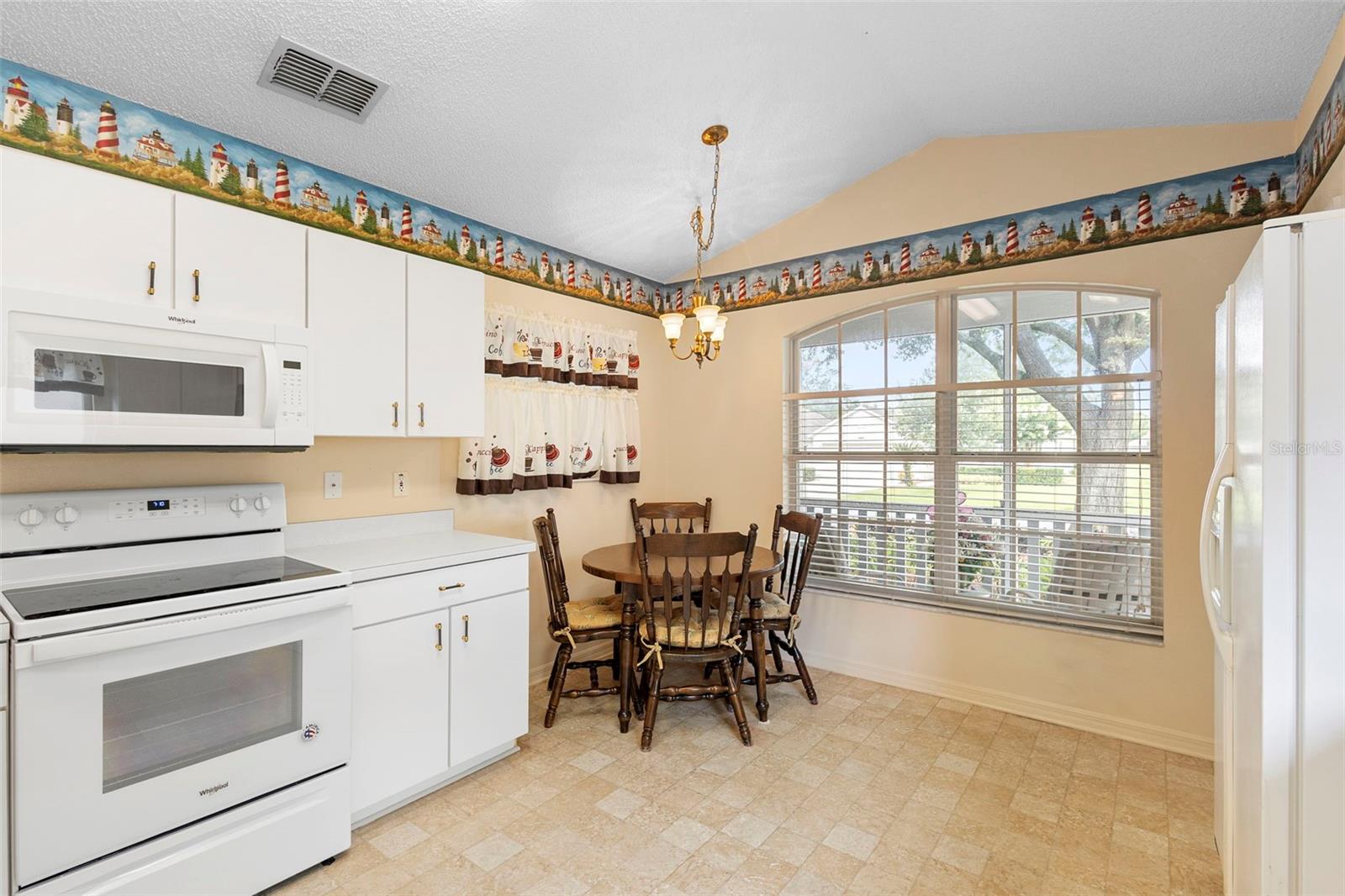Image 18 of 59 For 3707 Doune Way