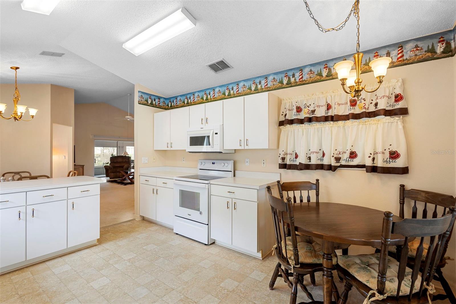Image 20 of 59 For 3707 Doune Way