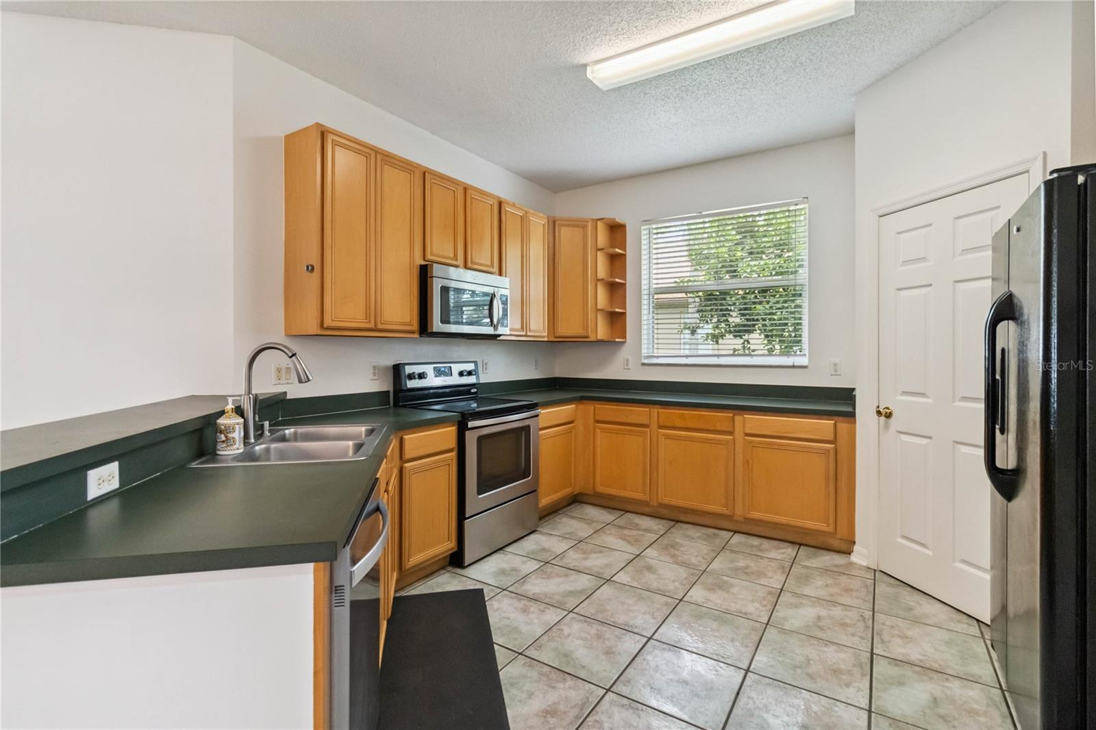 Image 6 of 24 For 2908 Cedena Cove Street