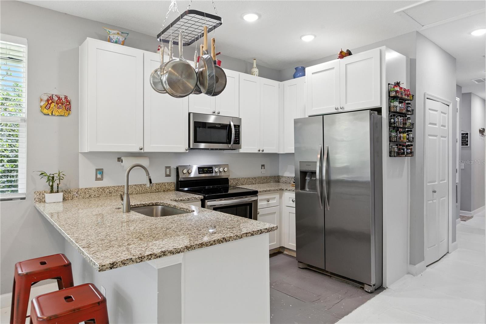 Image 13 of 44 For 807 Minnesota Avenue