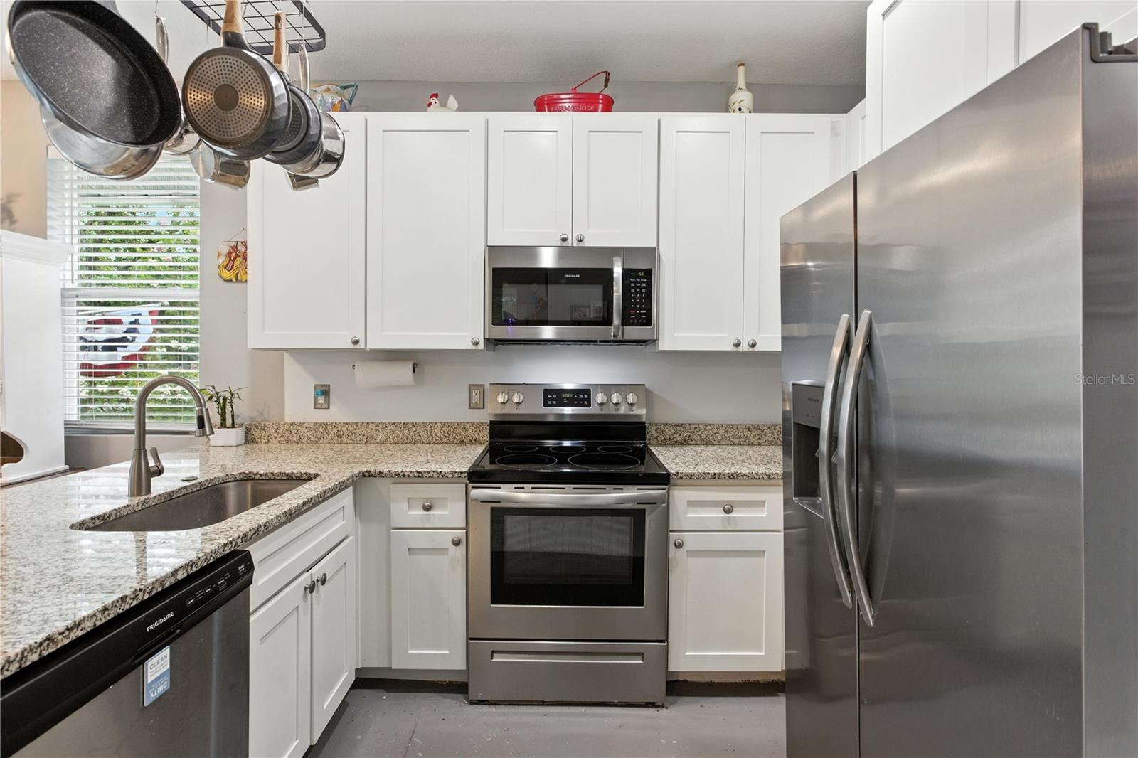 Image 14 of 44 For 807 Minnesota Avenue