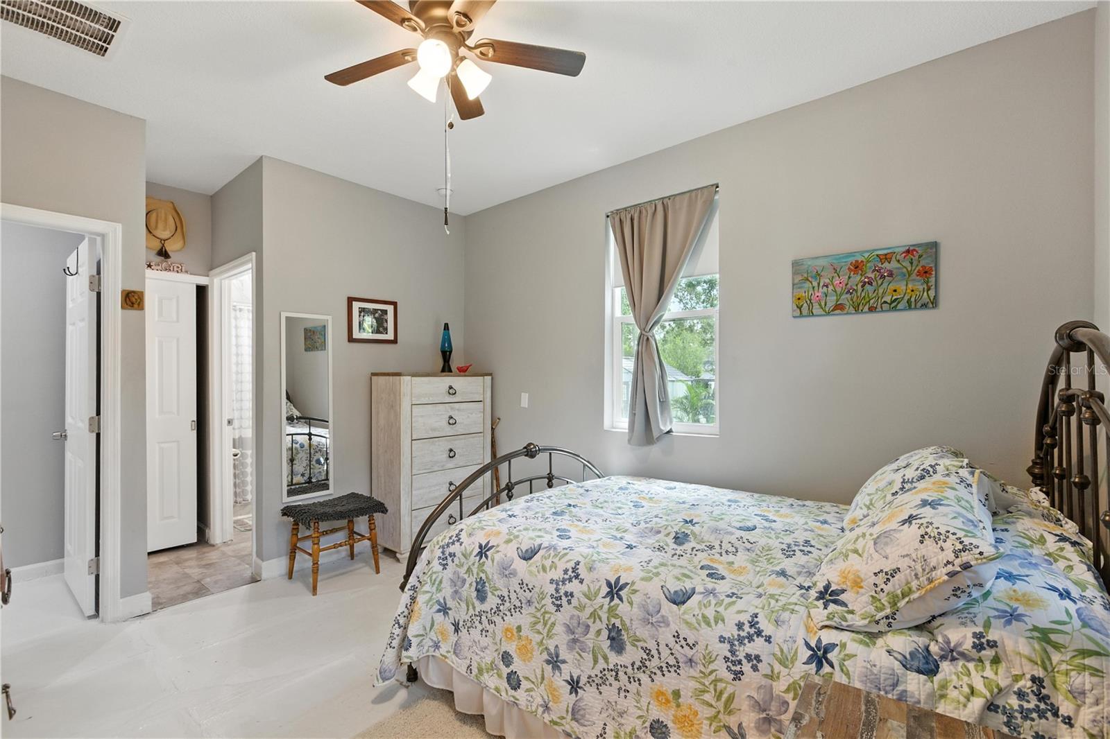 Image 16 of 44 For 807 Minnesota Avenue