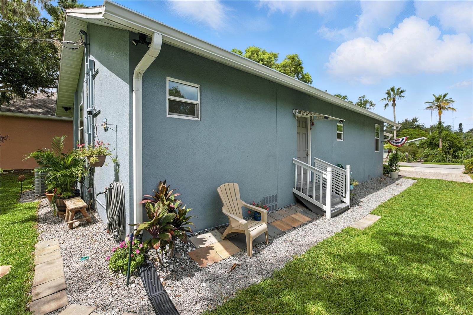 Image 24 of 44 For 807 Minnesota Avenue