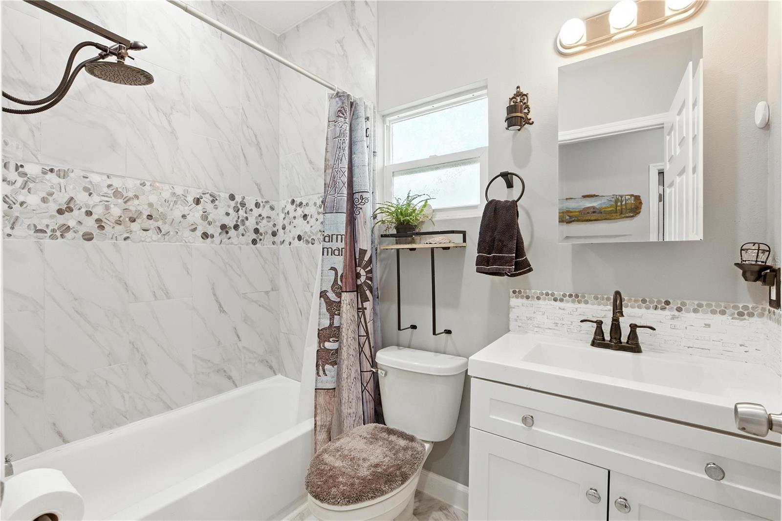 Image 4 of 44 For 807 Minnesota Avenue