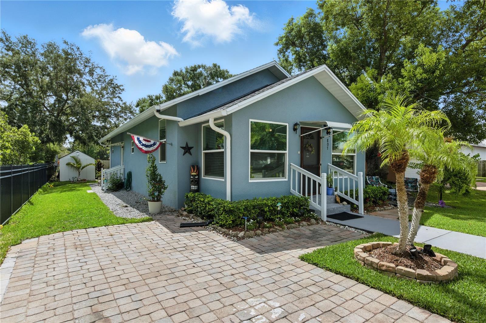 Image 6 of 44 For 807 Minnesota Avenue