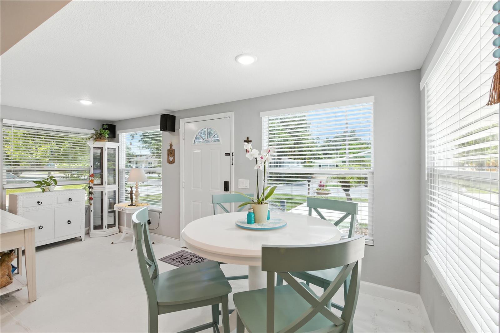 Image 8 of 44 For 807 Minnesota Avenue