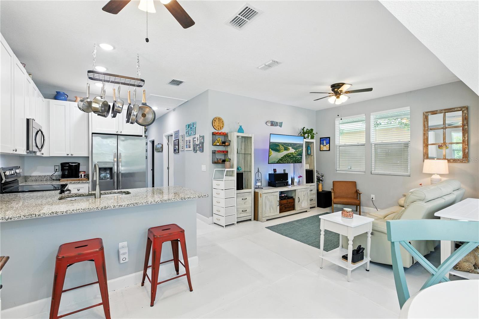 Image 9 of 44 For 807 Minnesota Avenue