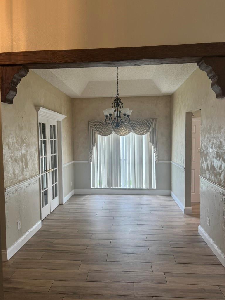 Image 3 of 19 For 2814 River Ridge Drive