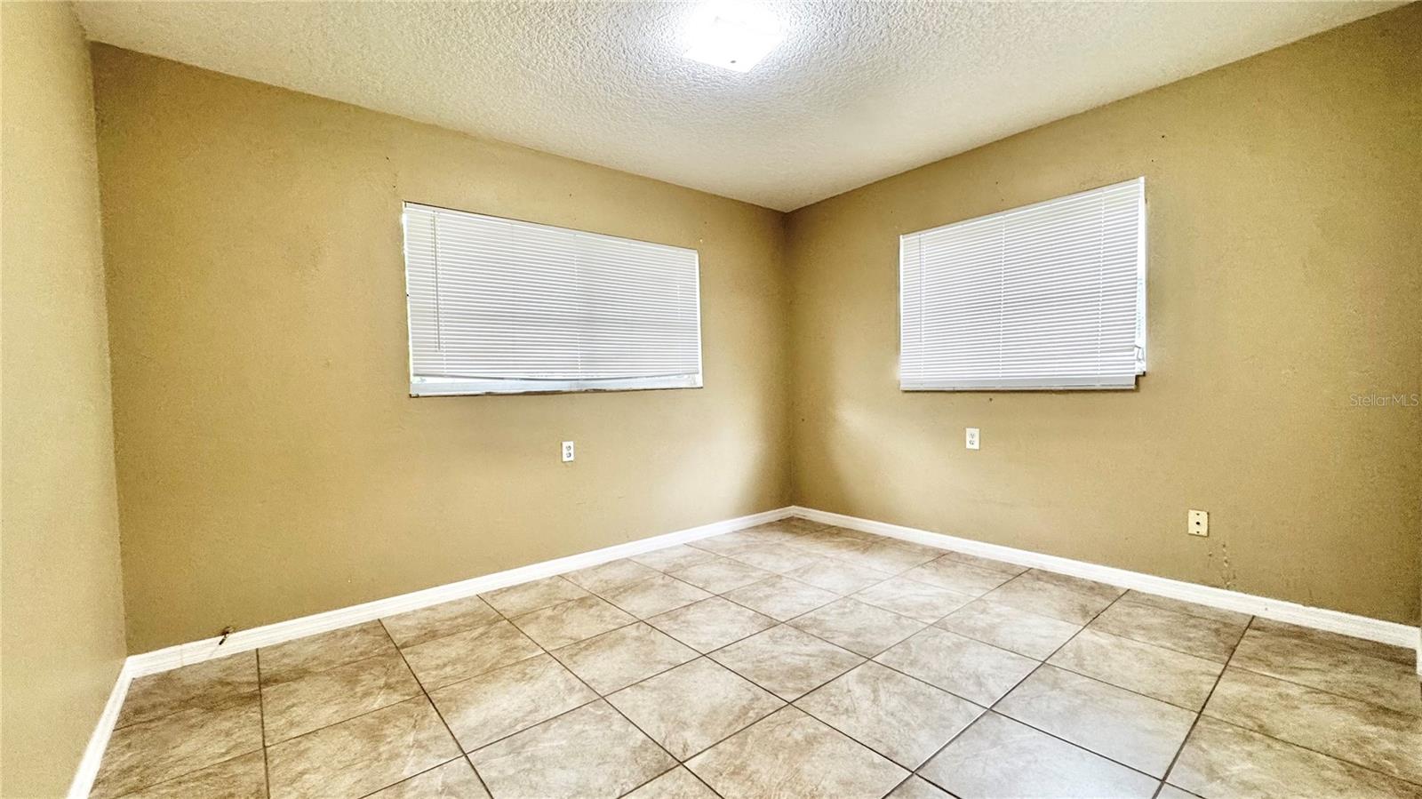 Image 4 of 8 For 2113 Bonneville Drive 2113