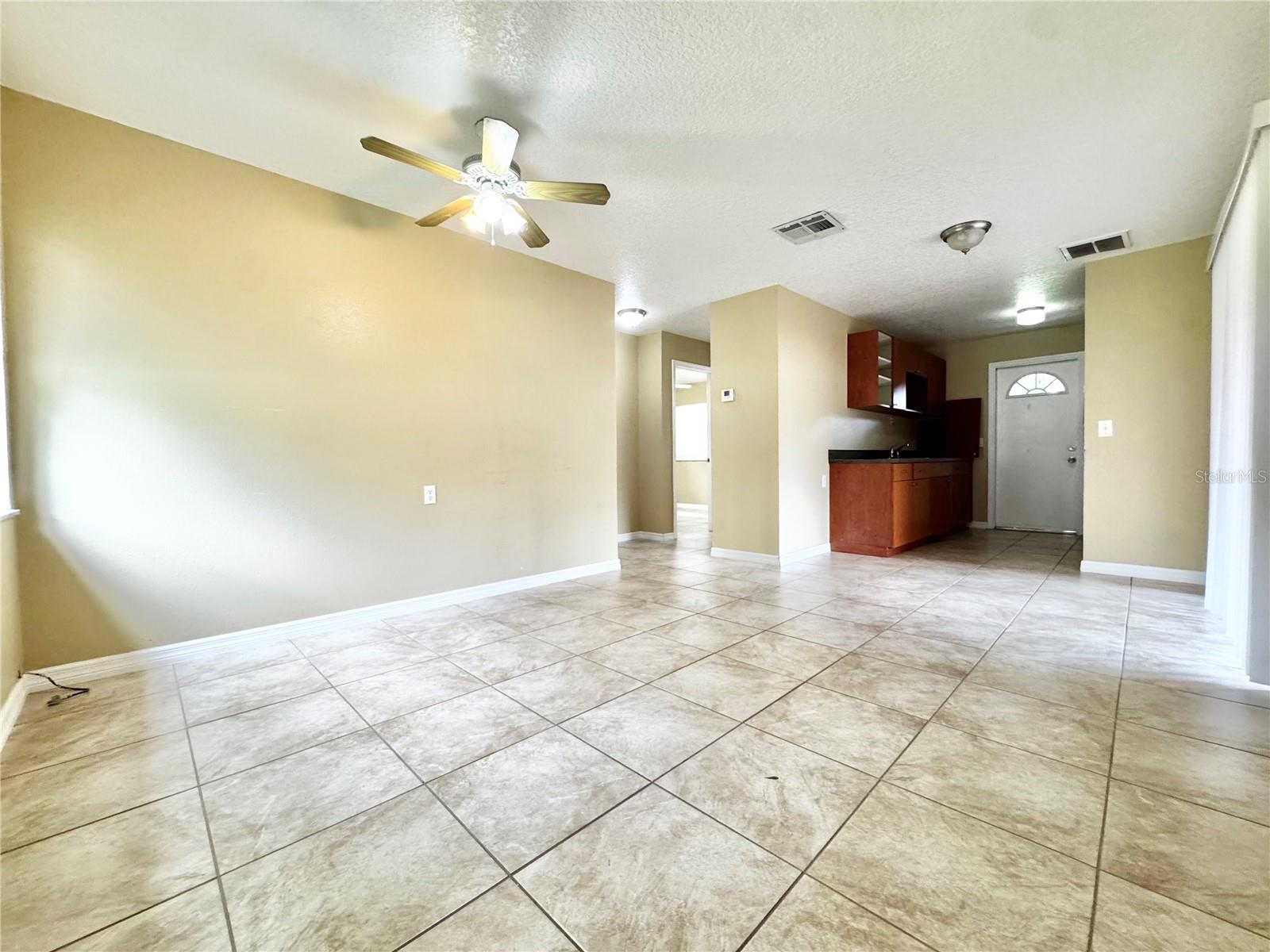 Image 6 of 8 For 2113 Bonneville Drive 2113